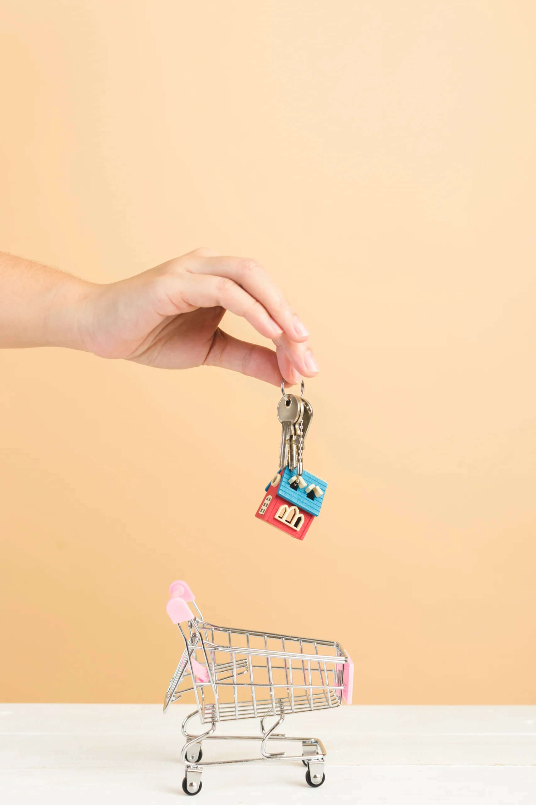 property-market-house-shopping-cart-keys